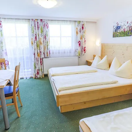 Noeglhof Villa Radstadt Room photo