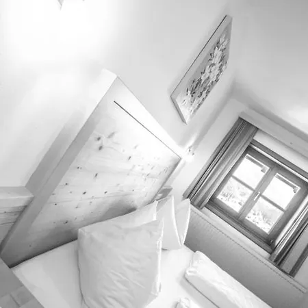 Noeglhof Villa Radstadt Room photo